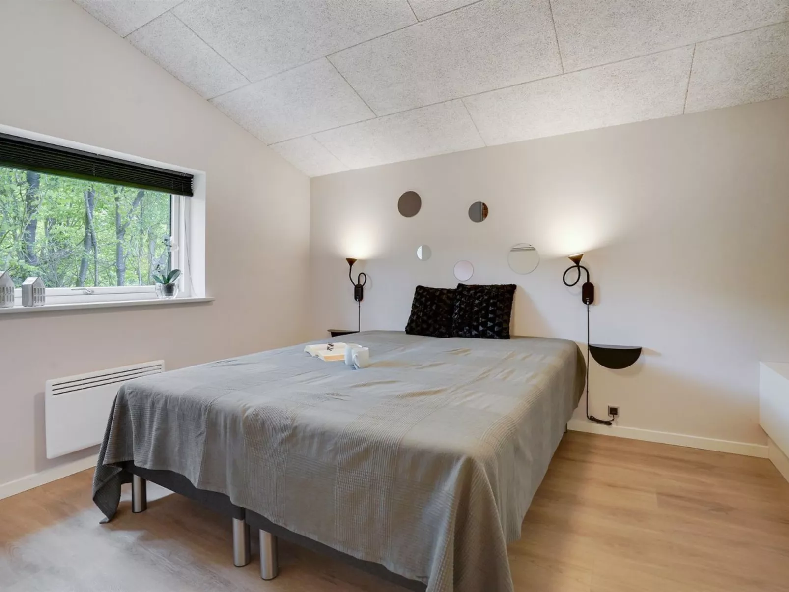 "Eylar" - 28km from the sea-Inside