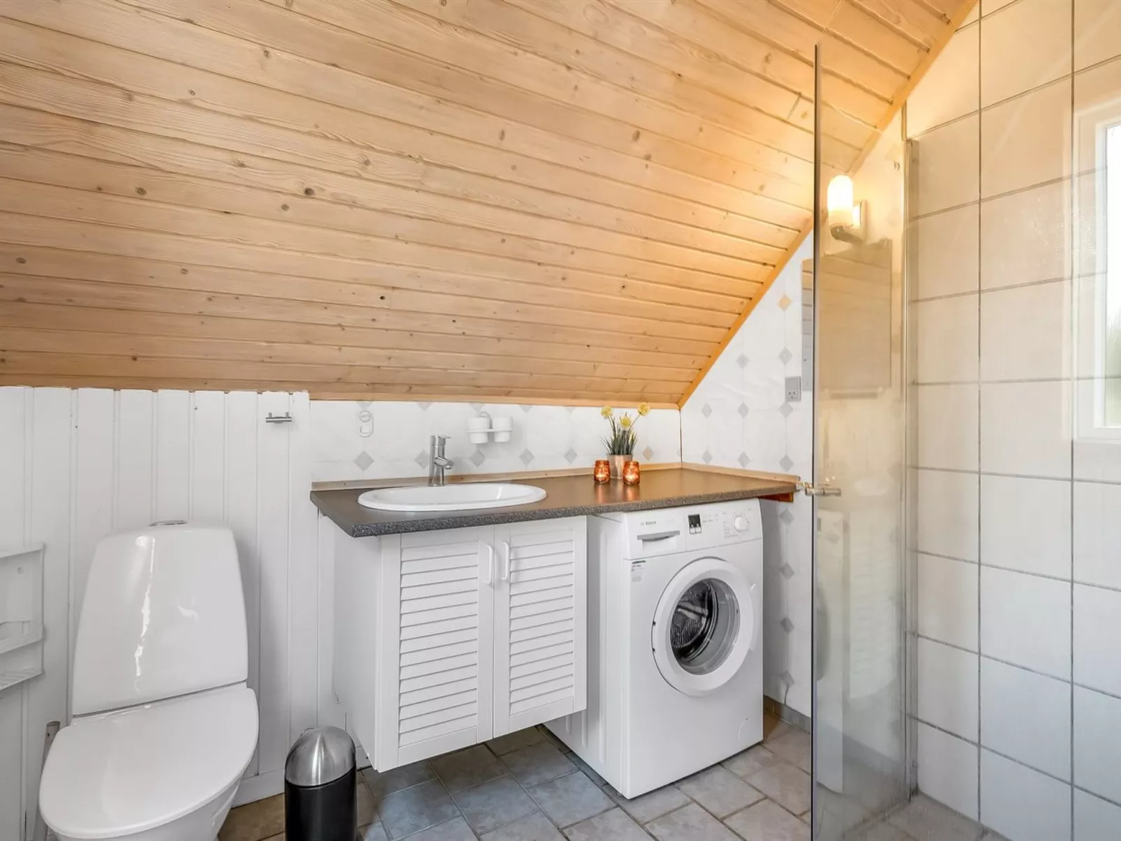 "Dorthe" - 300m to the fjord-Inside