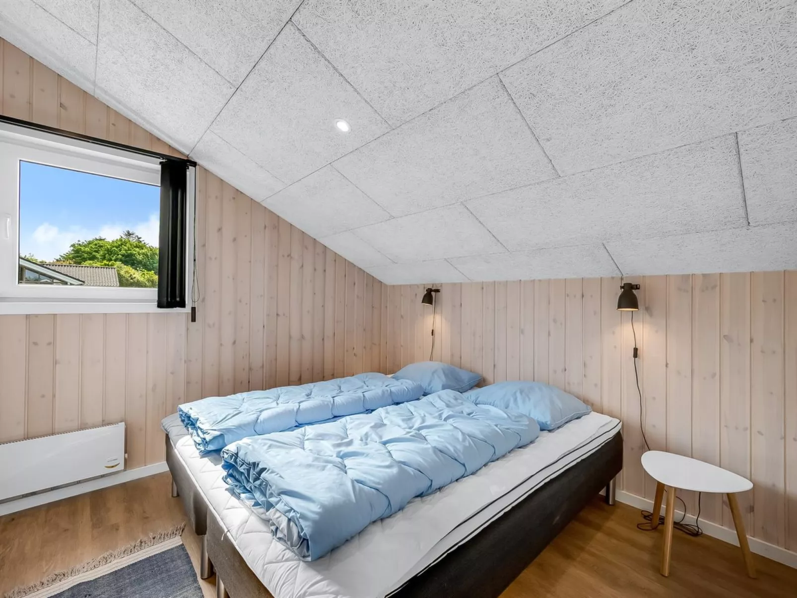 "Leeve" - 1.4km to the fjord-Inside