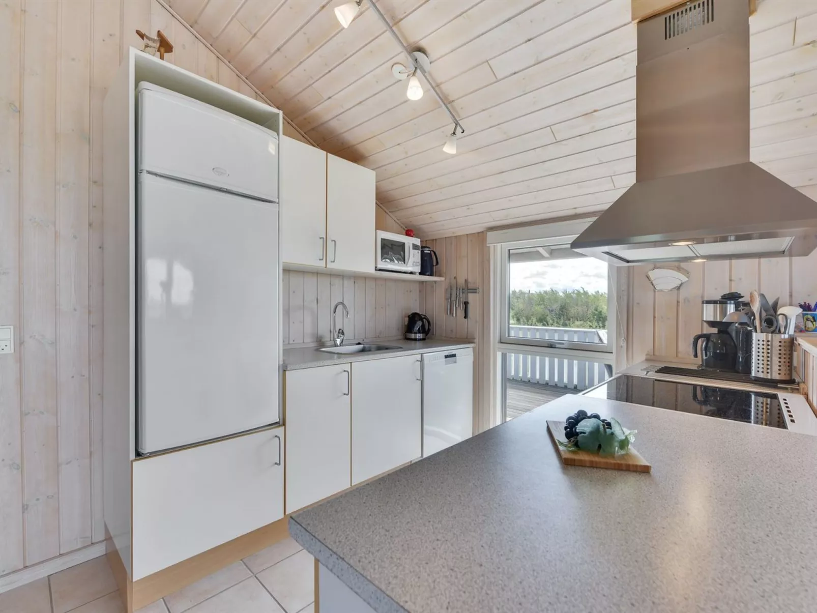 "Claudius" - 1.3km to the fjord-Dedans