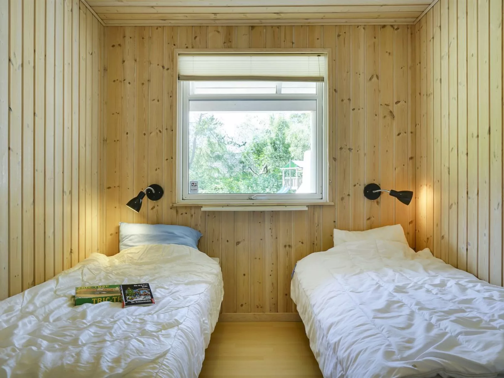 "Hughe" - 300m from the sea-Drinnen