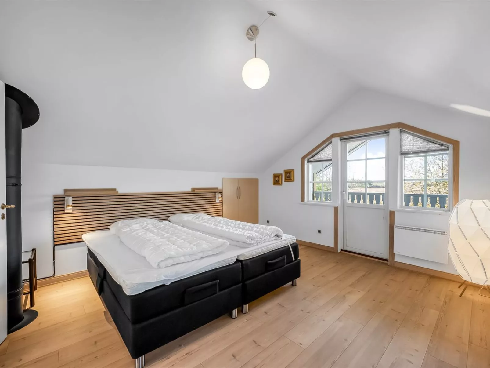 "Adelia" - 850m to the fjord-Dedans