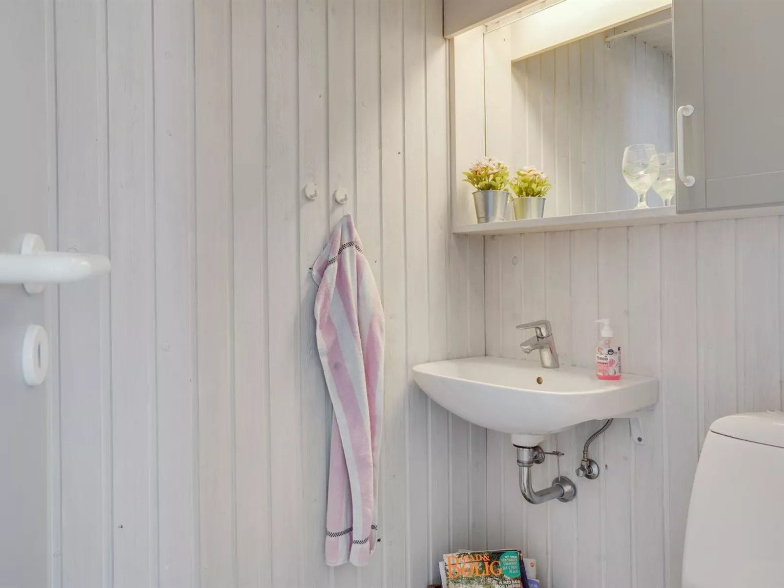 "Sigrid" - 400m from the sea-Inside