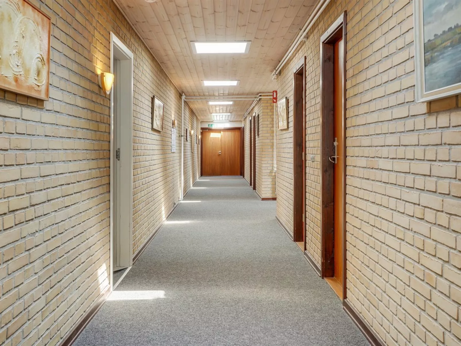 "Stilla" - 35km from the sea-Drinnen