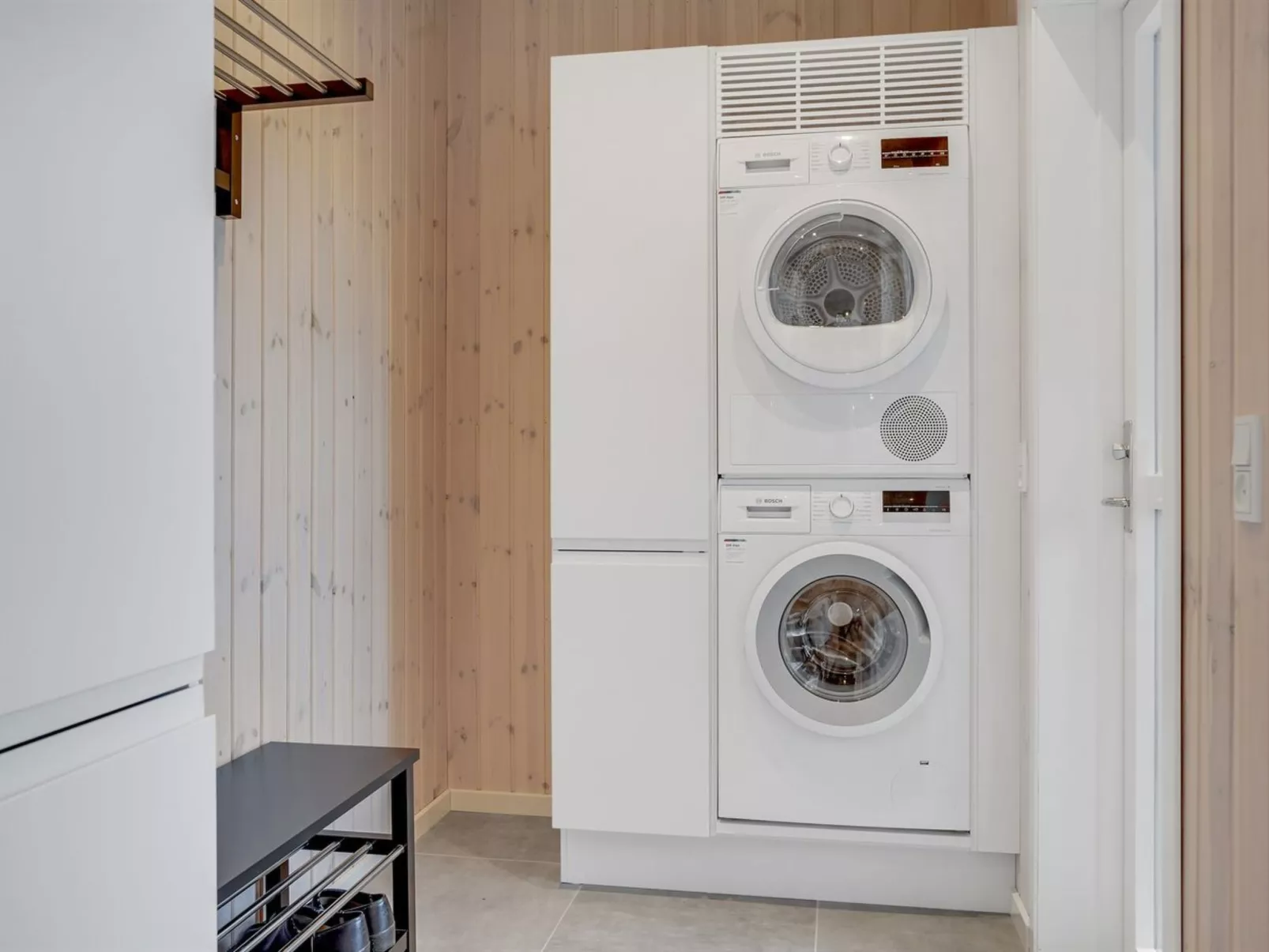 "Gela" - 1.3km to the fjord-Drinnen