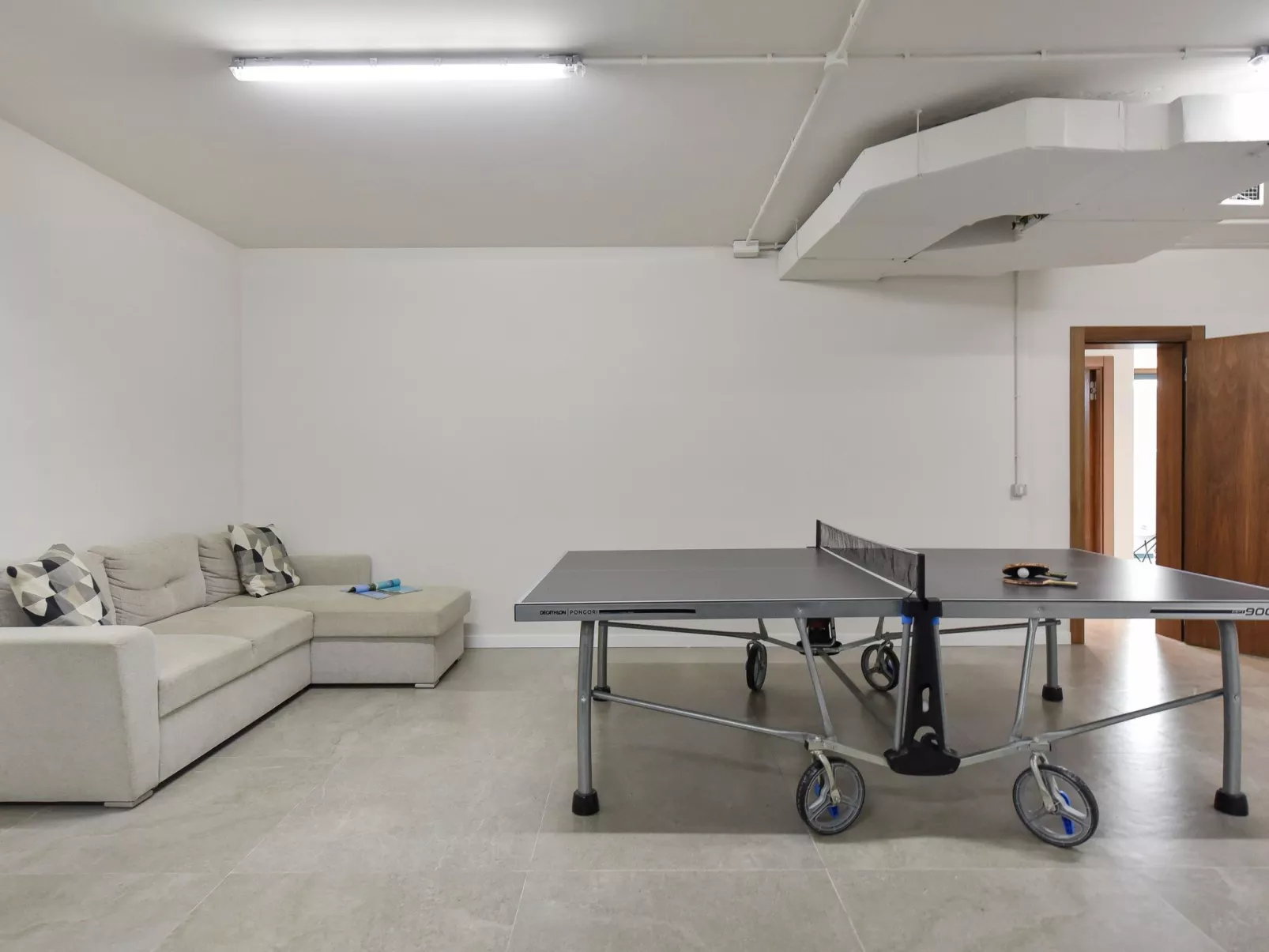 Almadies Tauro - Inside