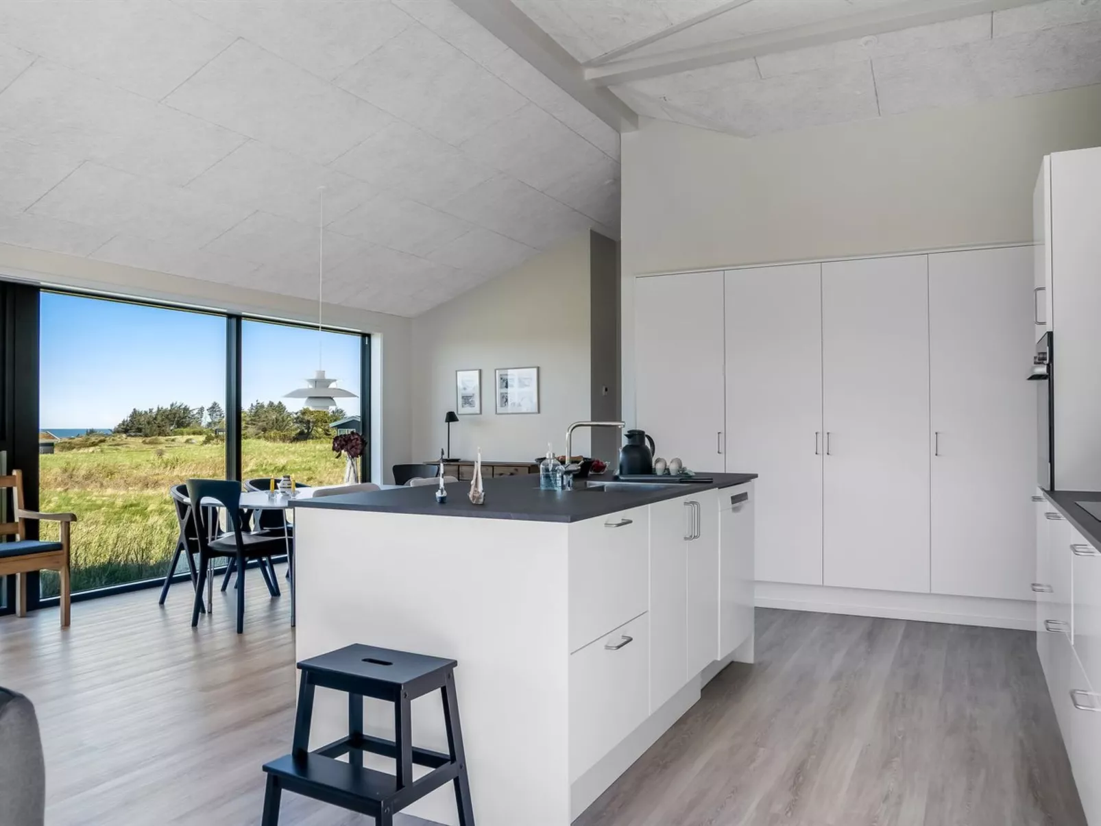 "Merete" - 900m from the sea-Drinnen