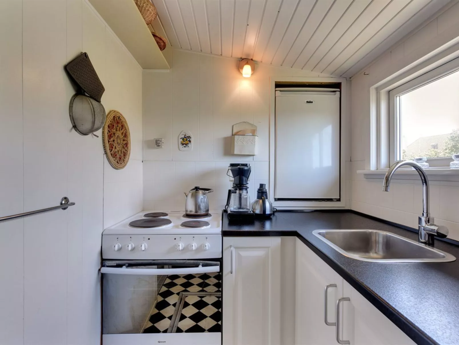 "Anik" - 100m from the sea-Inside