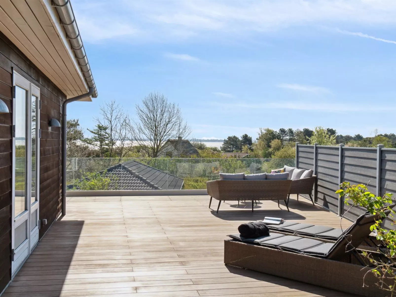 "Sahid" - 20m from the sea-Outside