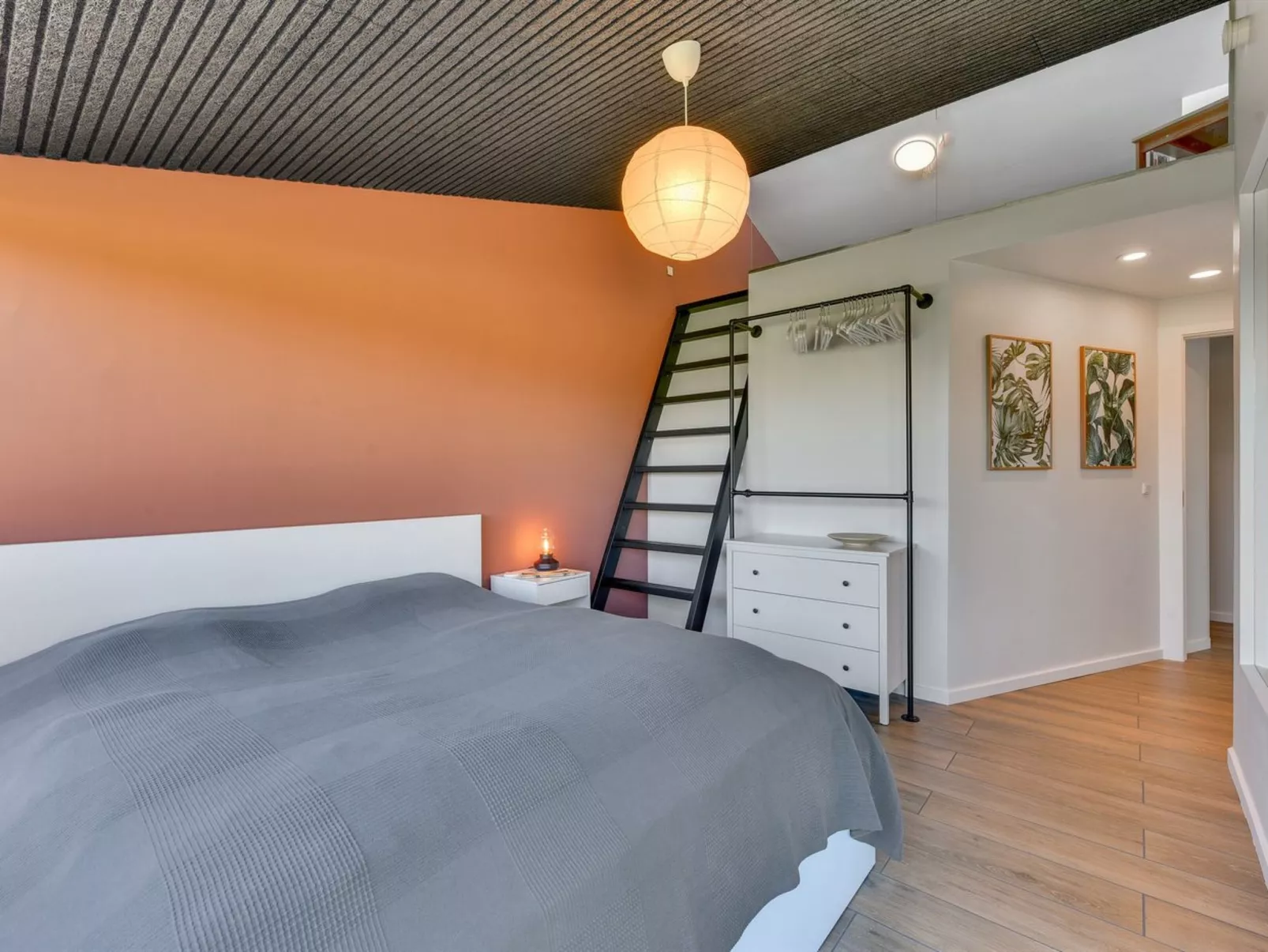 "Emilie" - 250m to the fjord-Drinnen