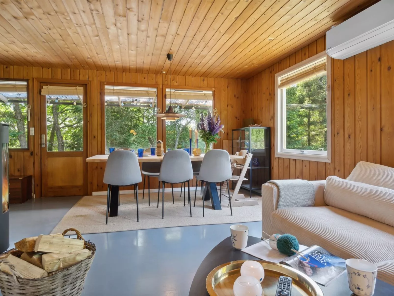 "Anya" - 600m from the sea-Inside