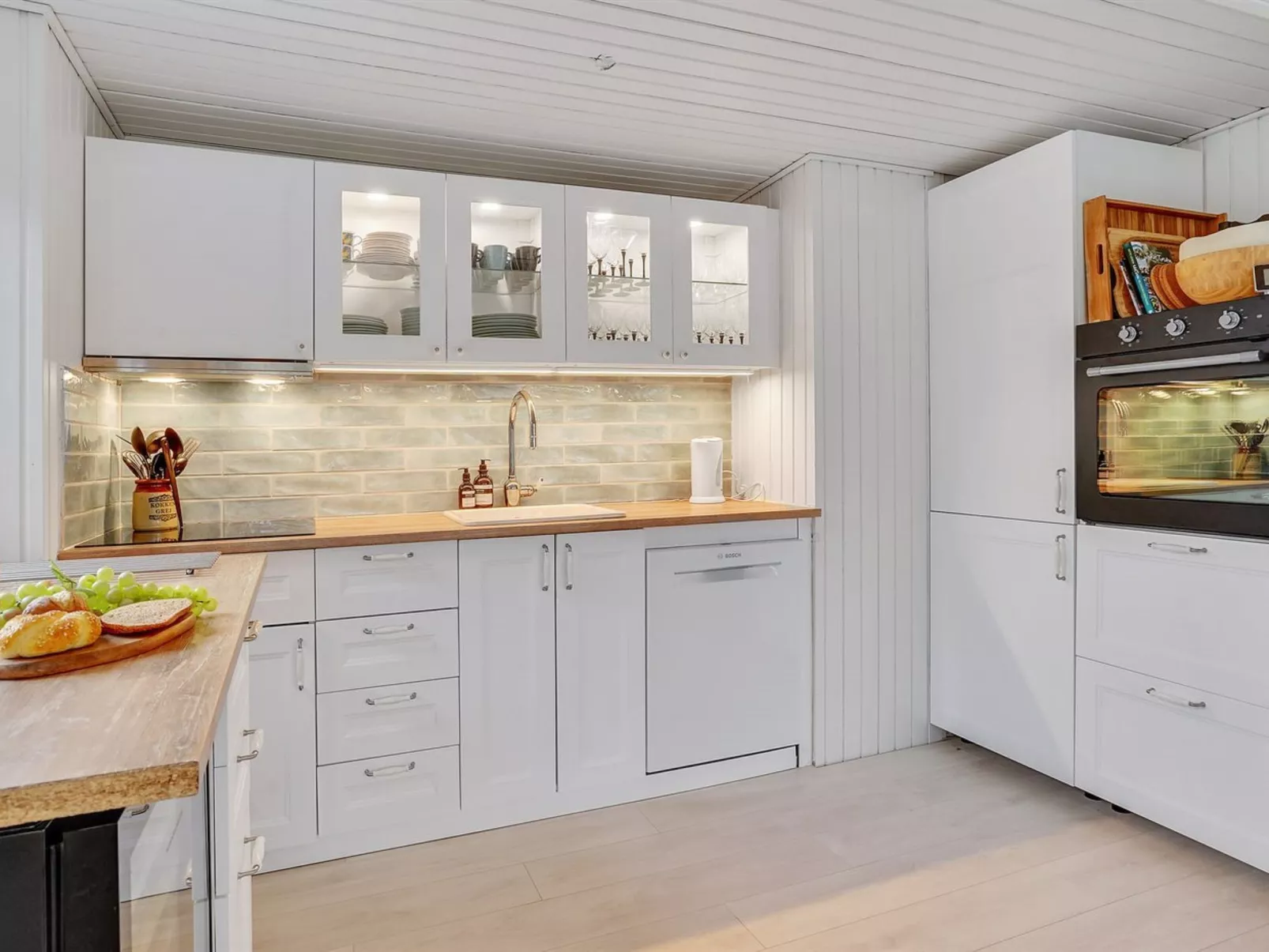 "Elma" - 350m from the sea-Dedans