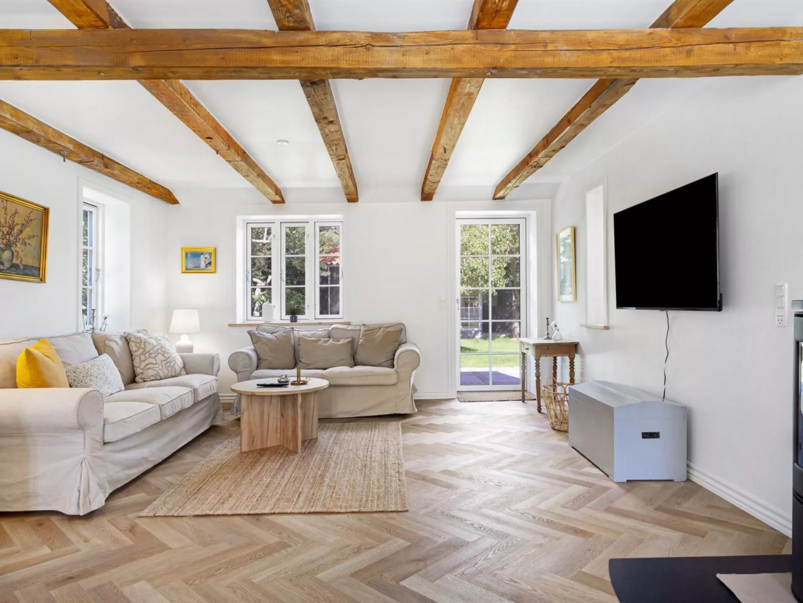 "Karmen" - 100m from the sea-Inside