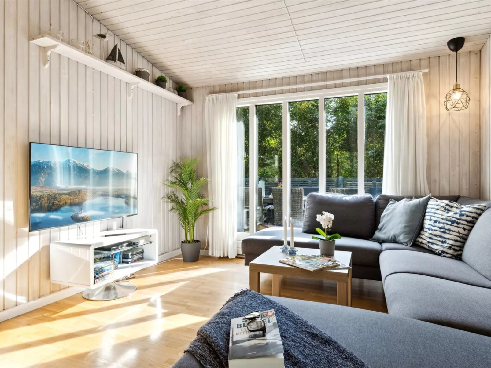 "Arwin" - 200m from the sea-Dedans