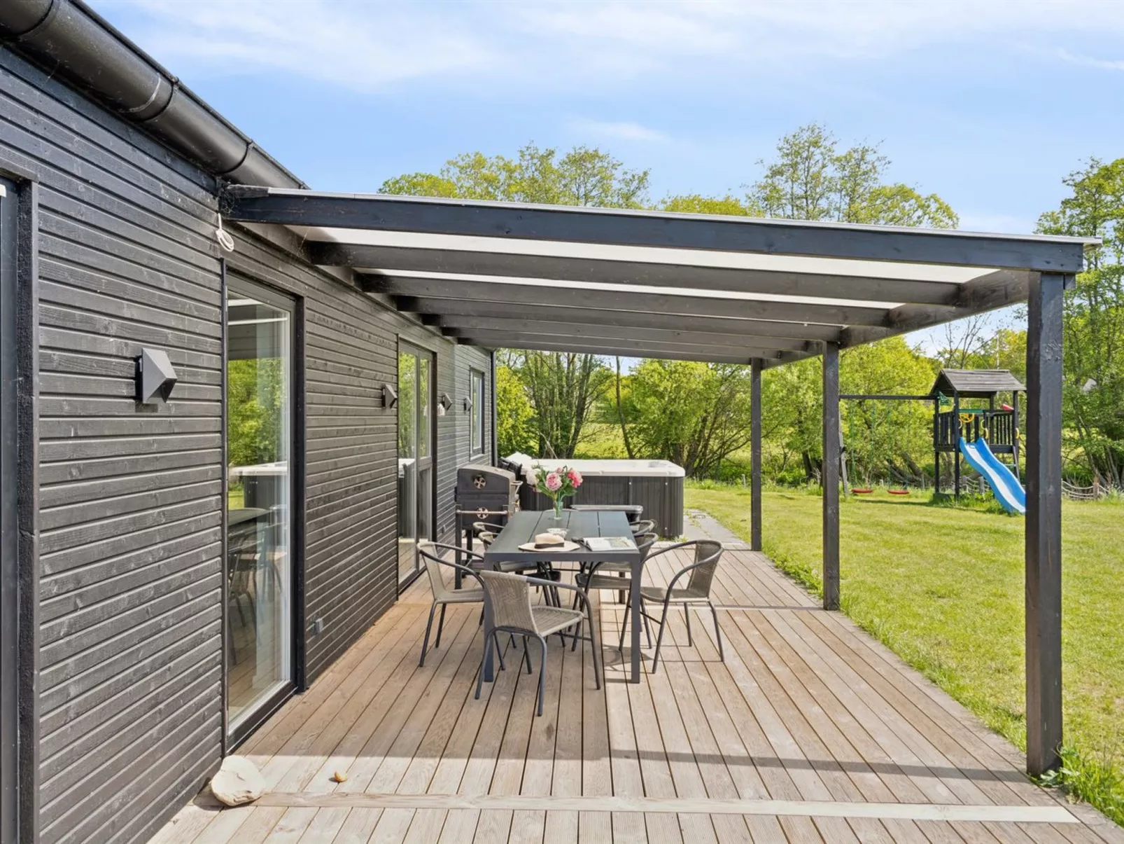 "Jul" - 300m from the sea-Outside