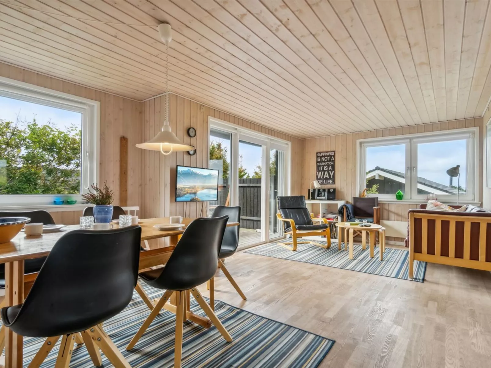 "Isabel" - 500m from the sea-Inside