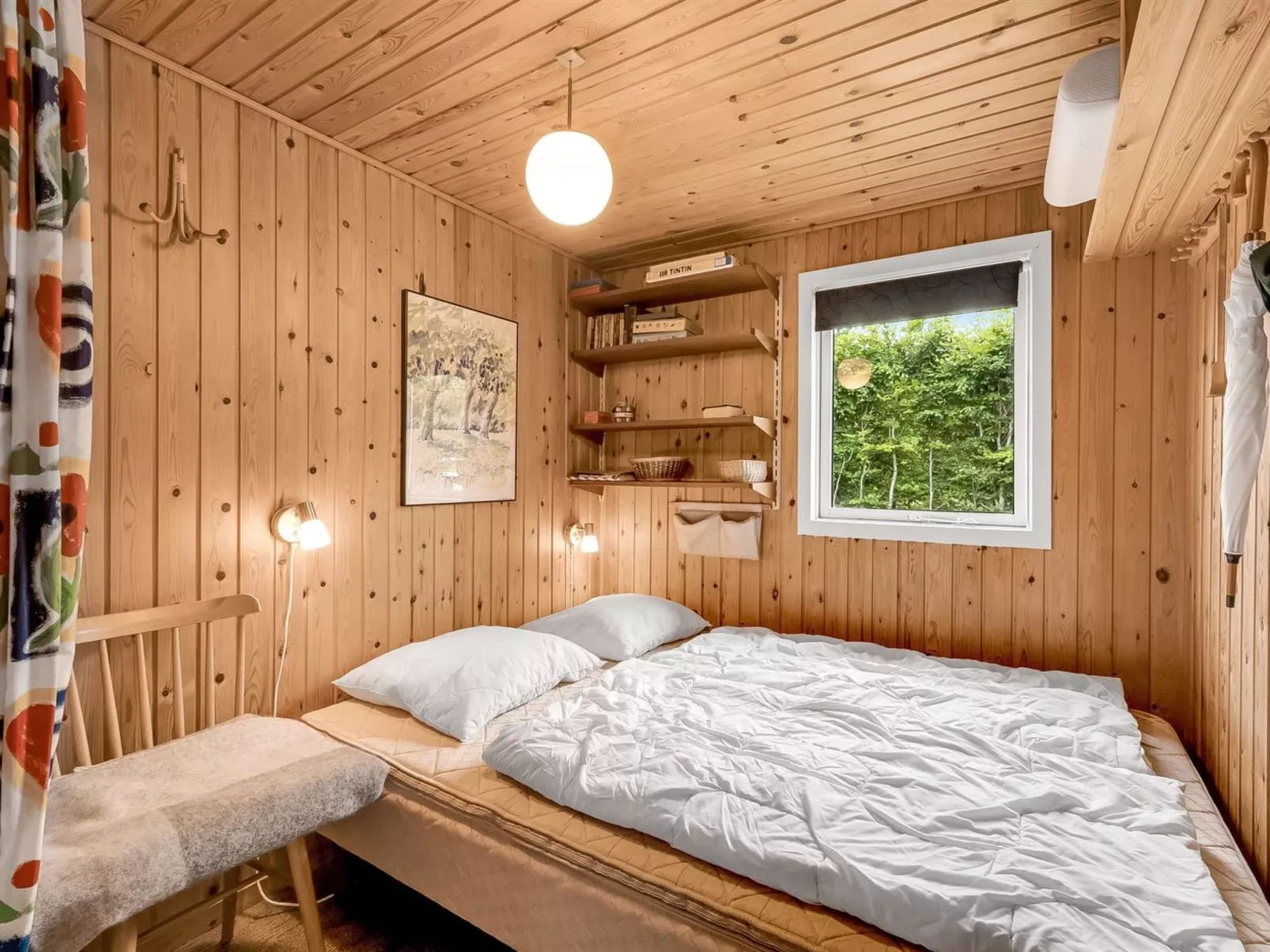 "Fifi" - 200m to the fjord-Inside