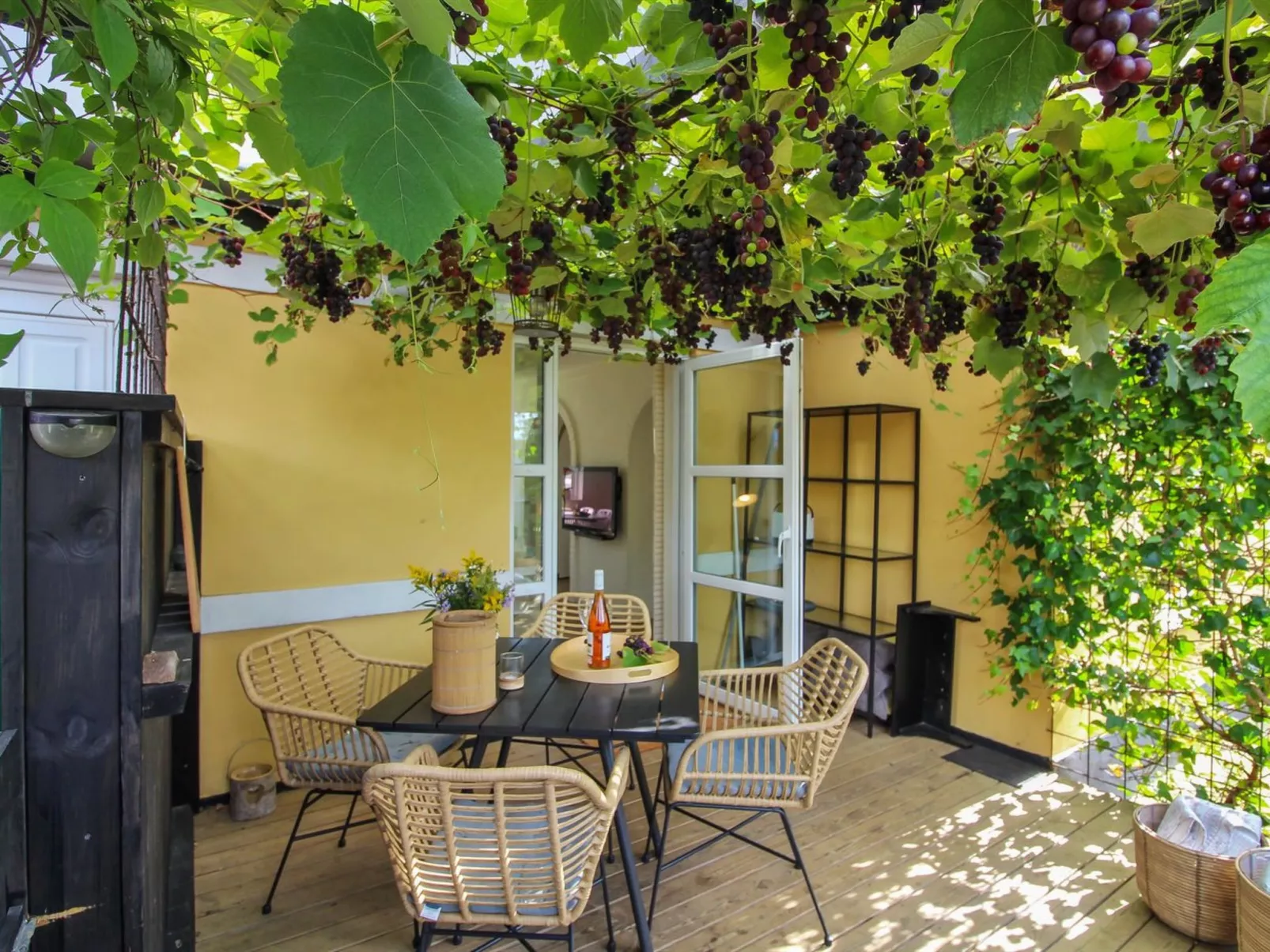 "Thorgny" - 900m from the sea-Inside