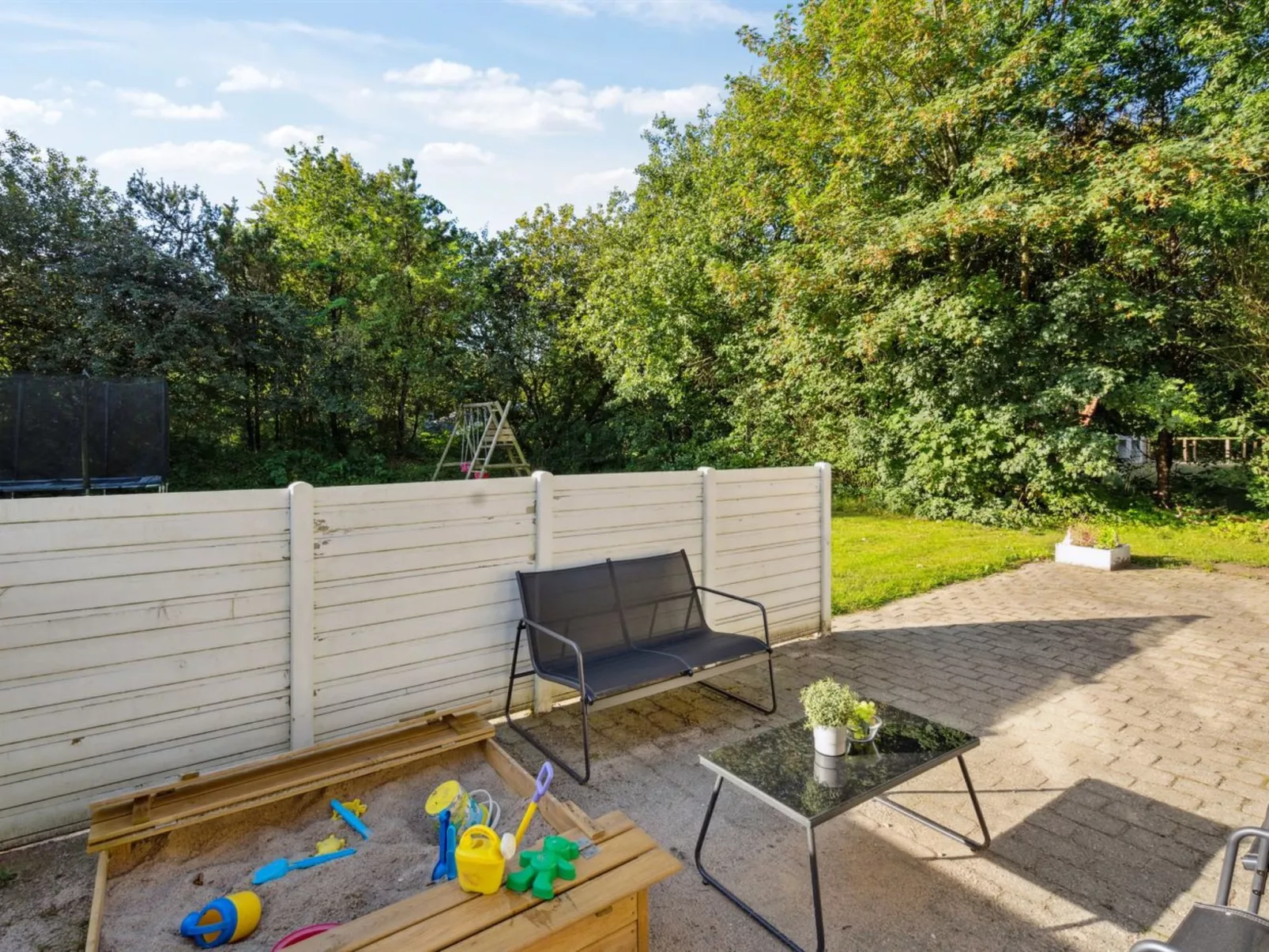 "Viljo" - 30km from the sea-Outside