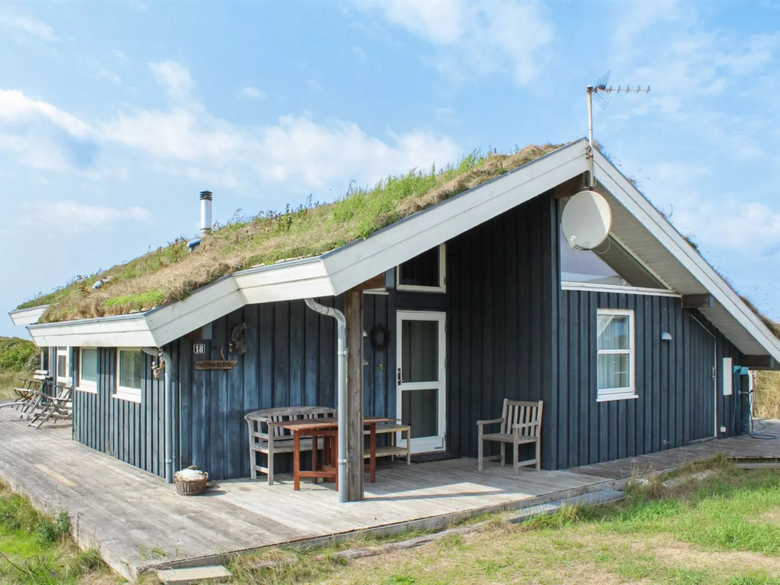 "Eunike" - 220m from the sea-Outside