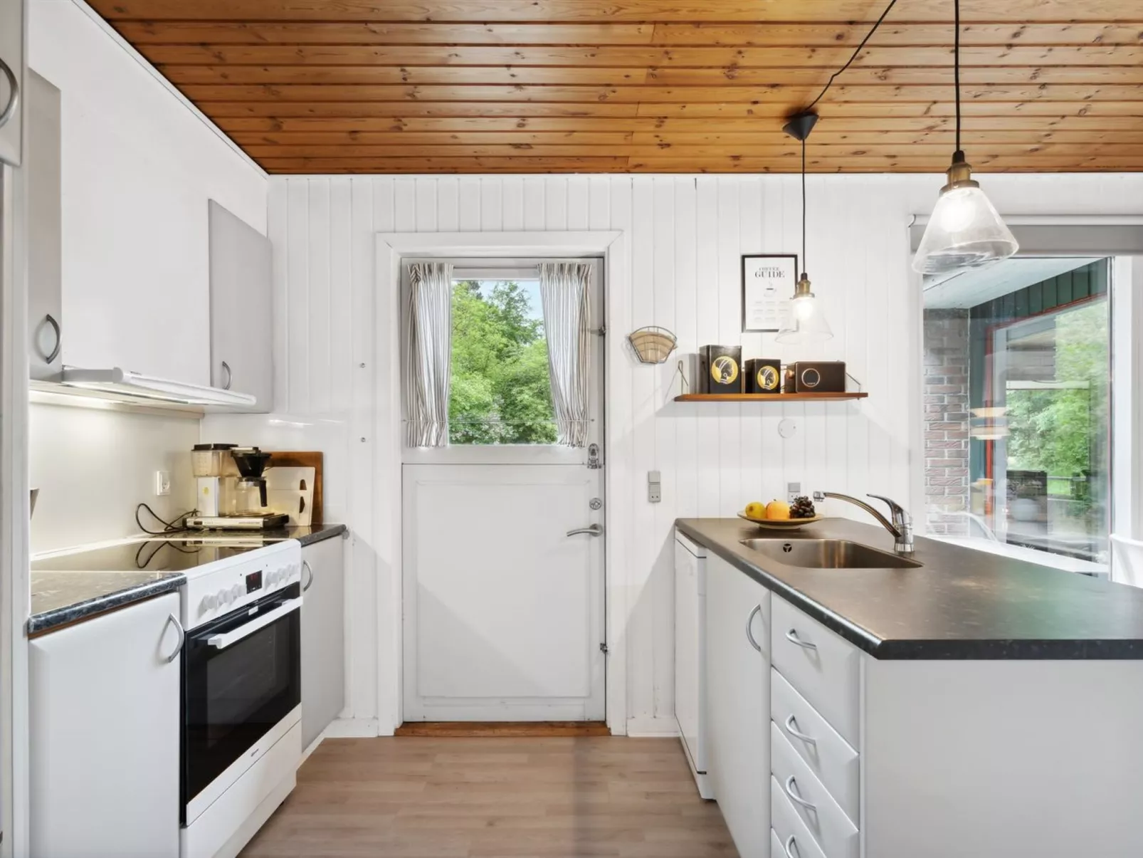 "Nyalle" - 30km from the sea-Inside