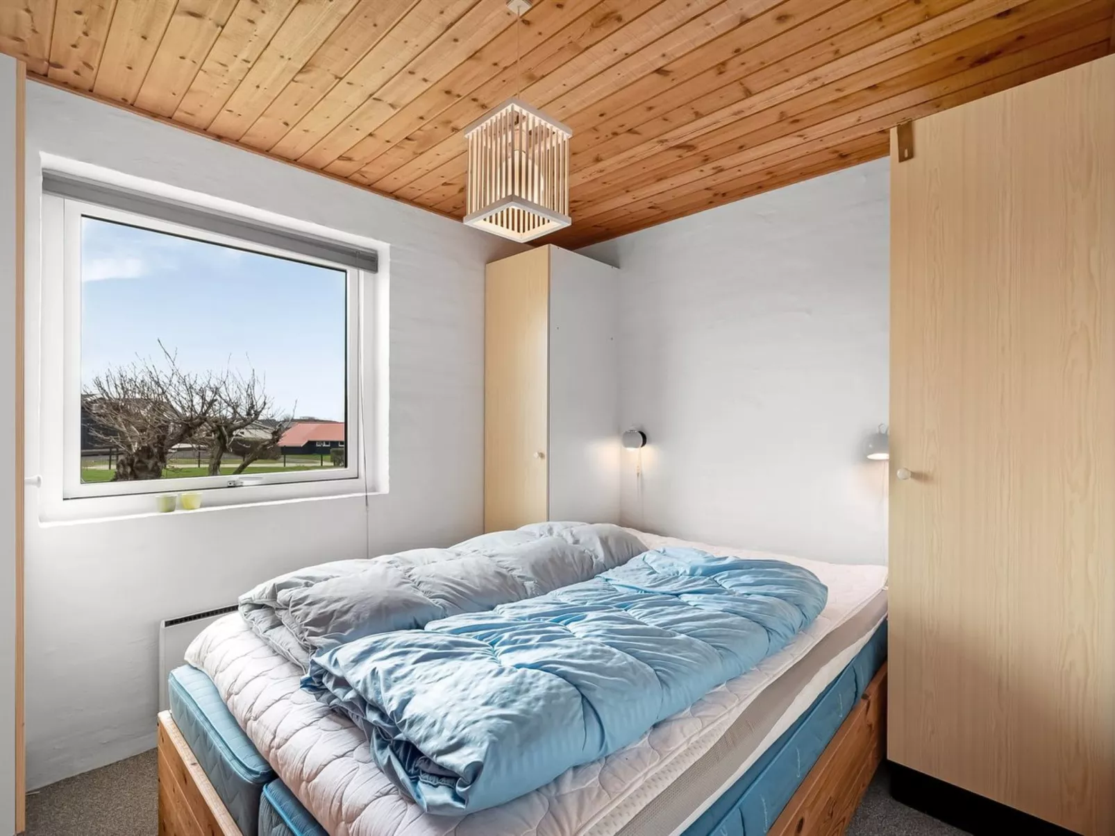 "Kirsa" - 200m to the fjord-Dedans