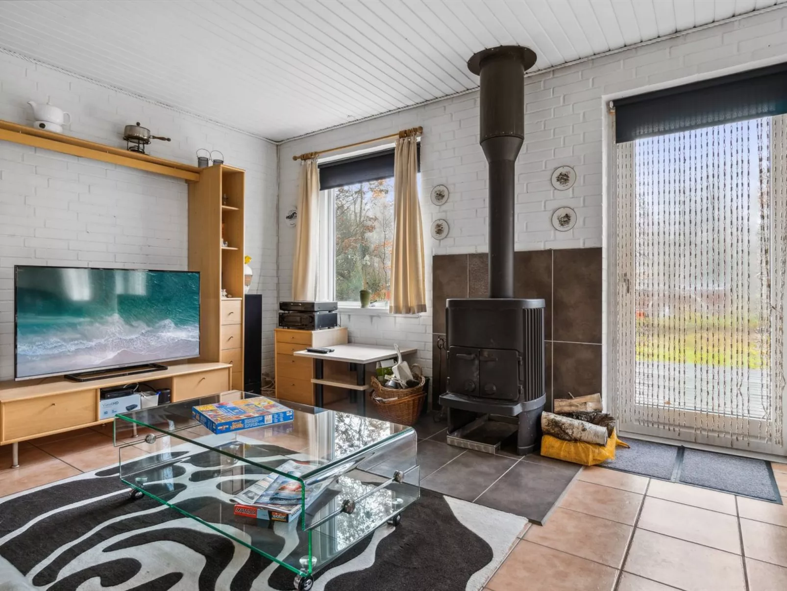 "Patrik" - 200m to the fjord-Inside