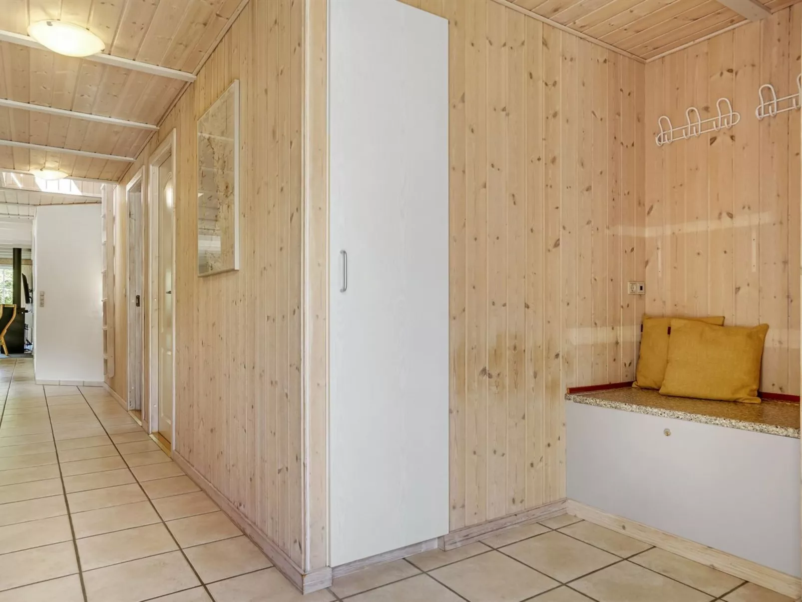 "Munder" - 1.2km to the fjord-Dedans