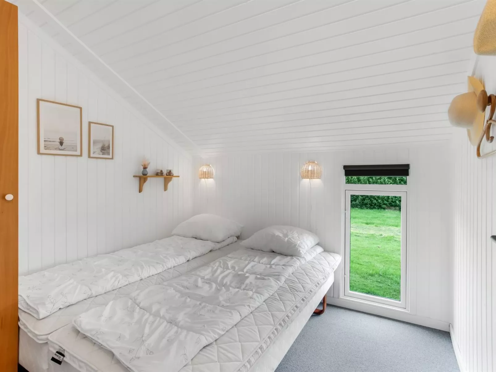 "Frender" - 800m to the fjord-Dedans