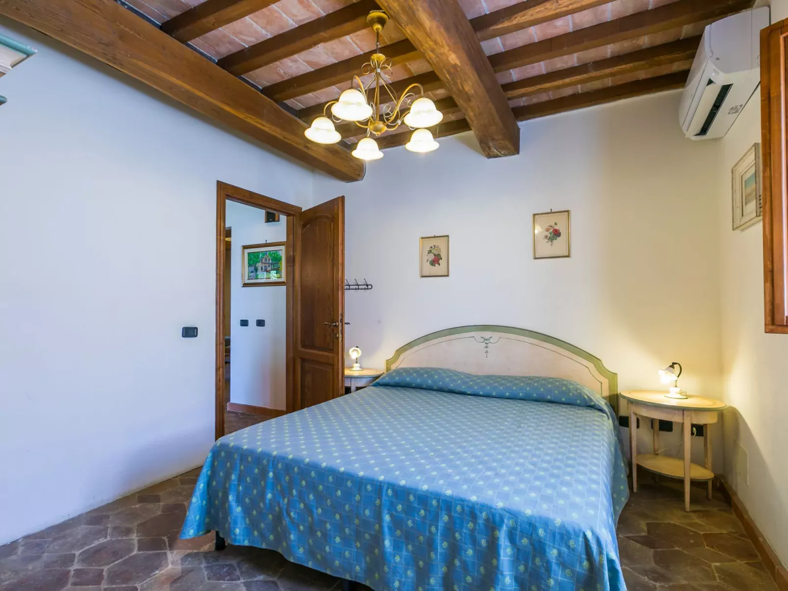 Casale Fonte-Inside