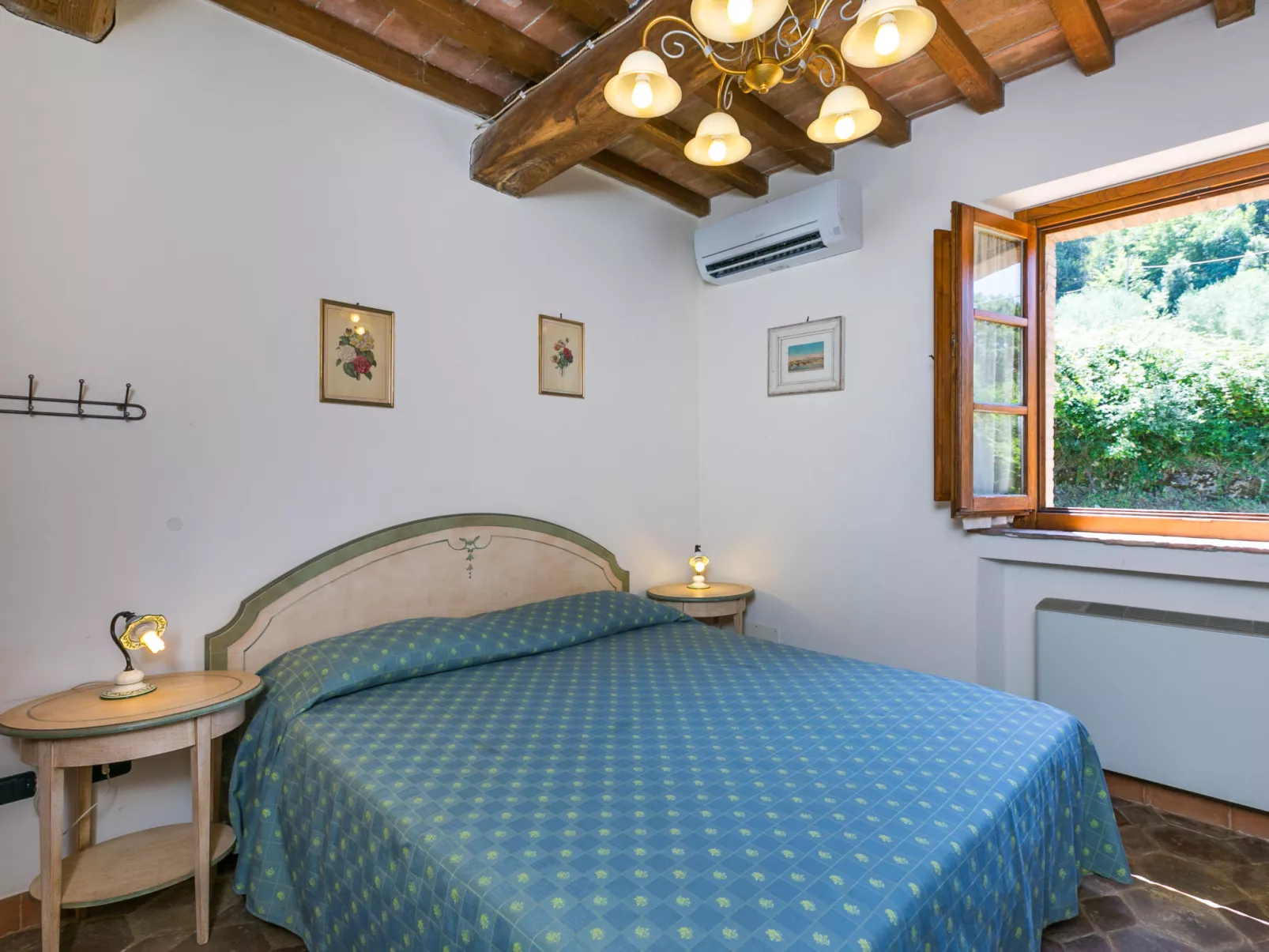 Casale Fonte-Inside