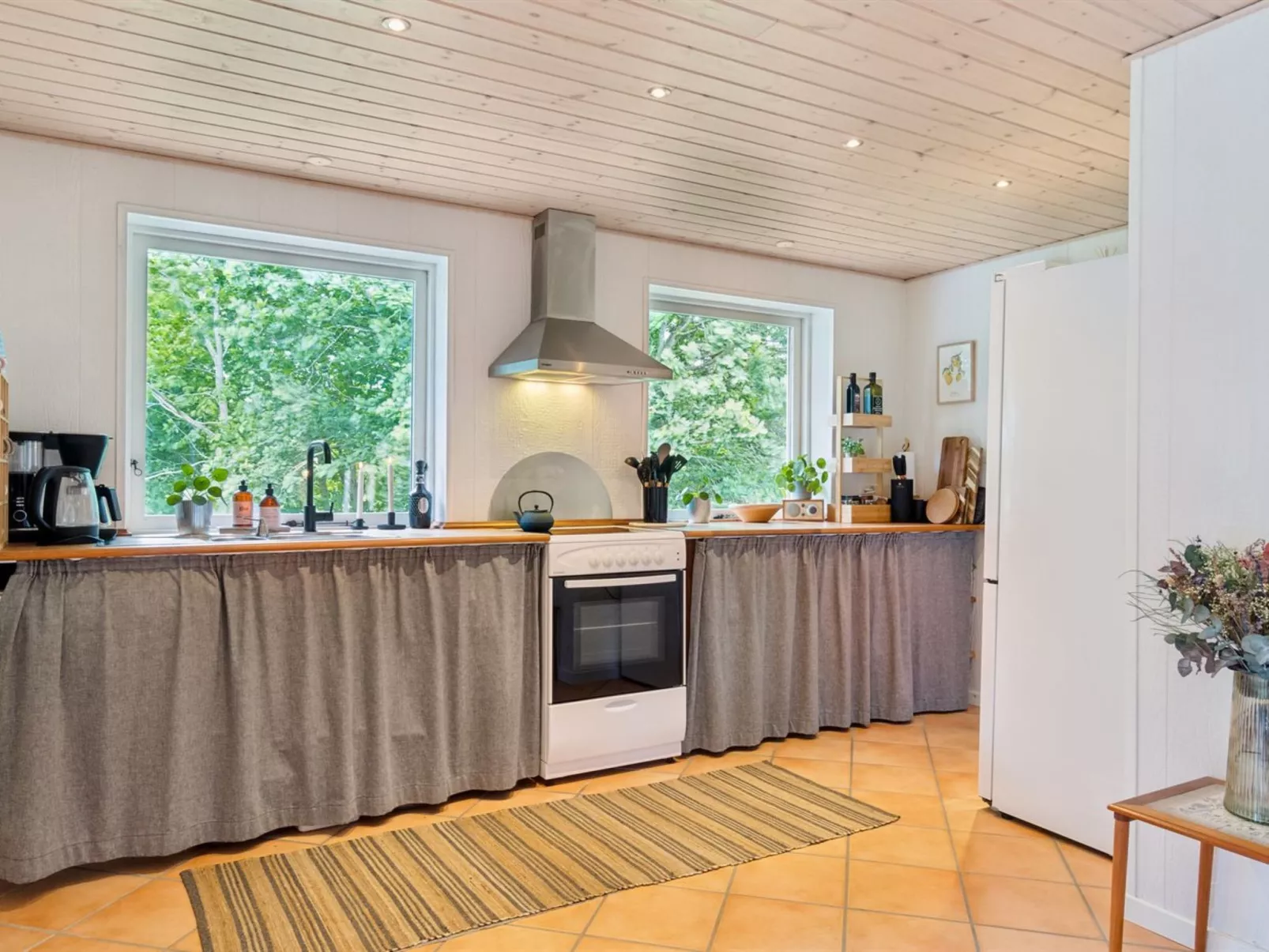 "Lenaya" - 1km from the sea-Inside