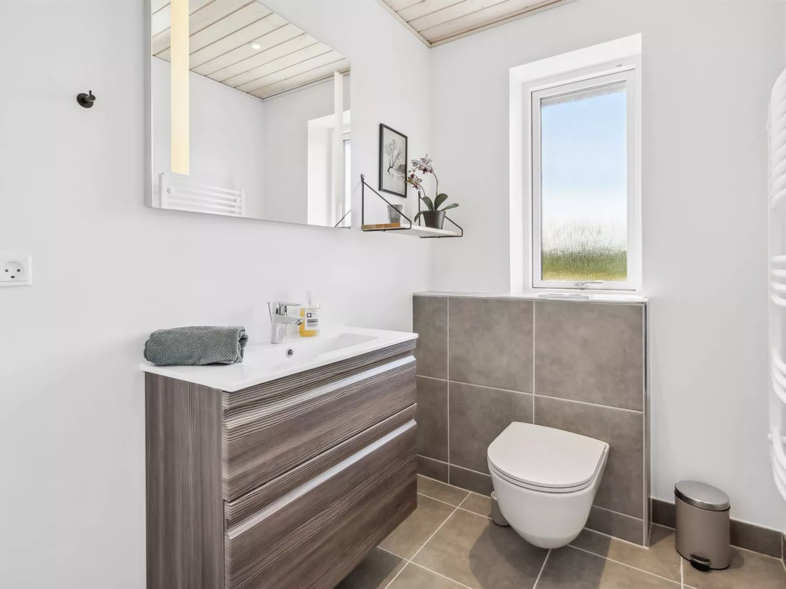 "Ika" - 450m from the sea-Inside