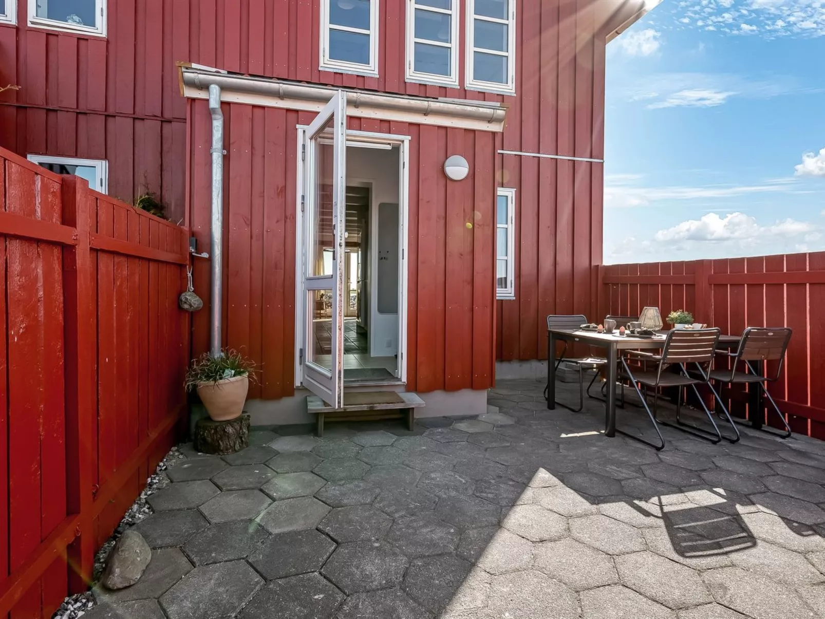 "Adils" - 5m from the sea-Draußen