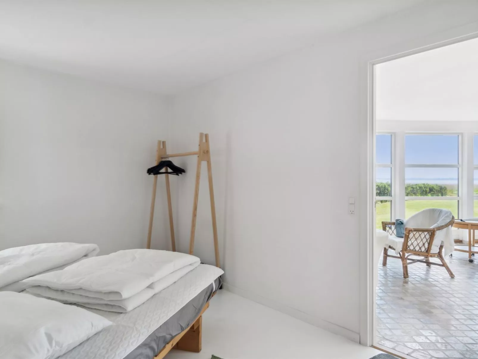 "Vemund" - 100m to the fjord-Drinnen