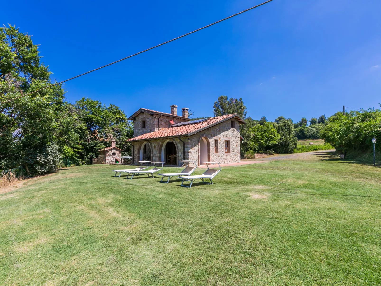 Casale Fonte-Outside