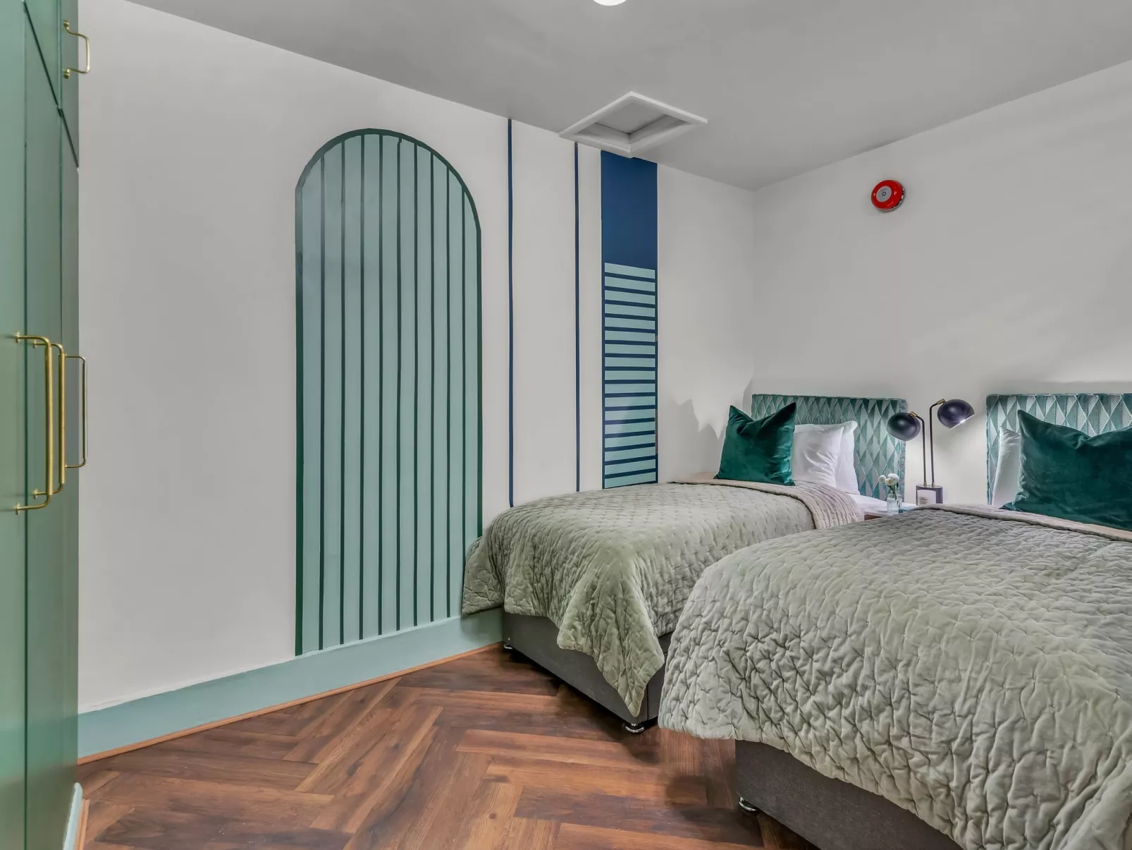 Kensington Lower Studio-Dedans