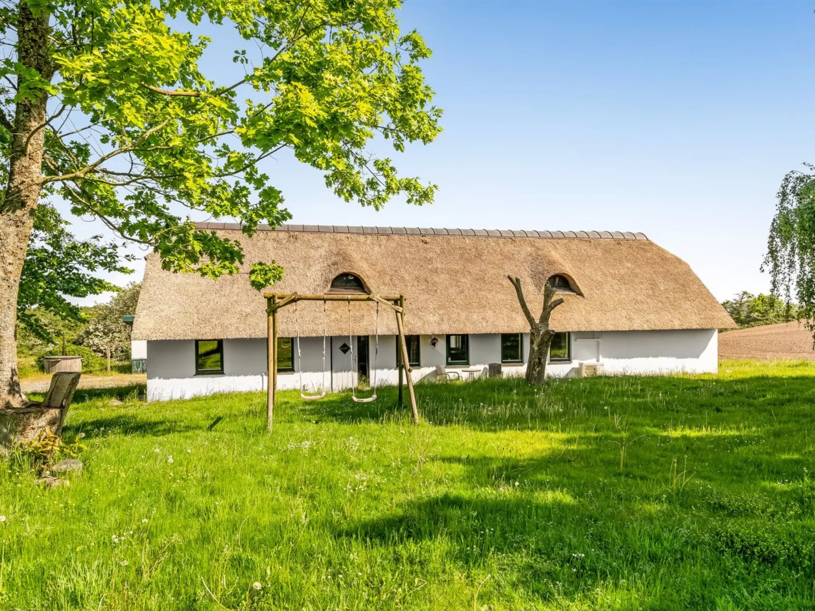 "Annli" - 800m to the fjord-Outside