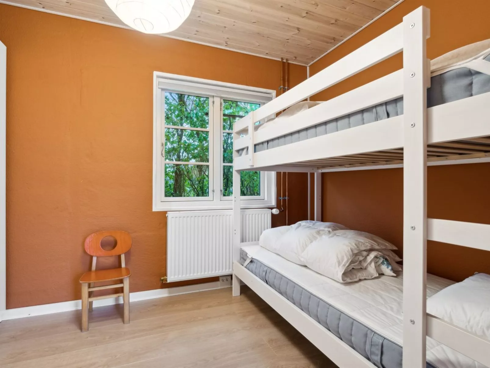 "Adrienne" - 6.4km from the sea-Inside