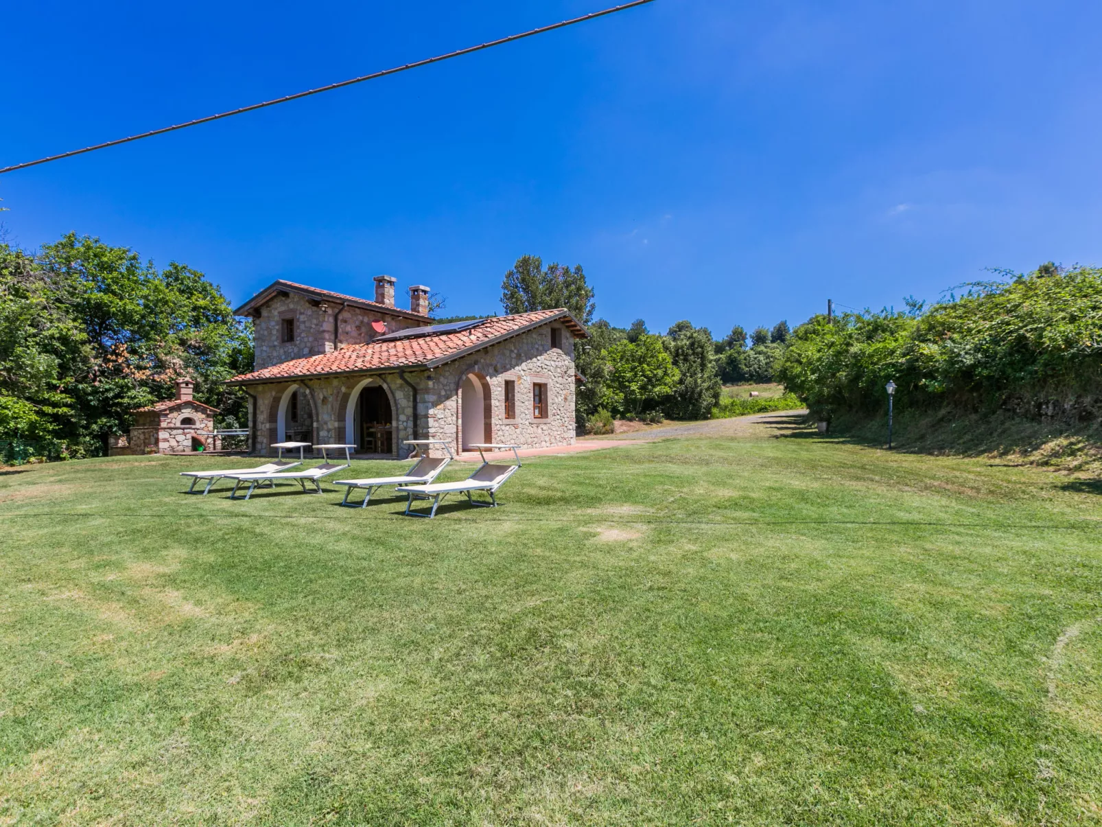 Casale Fonte-Outside