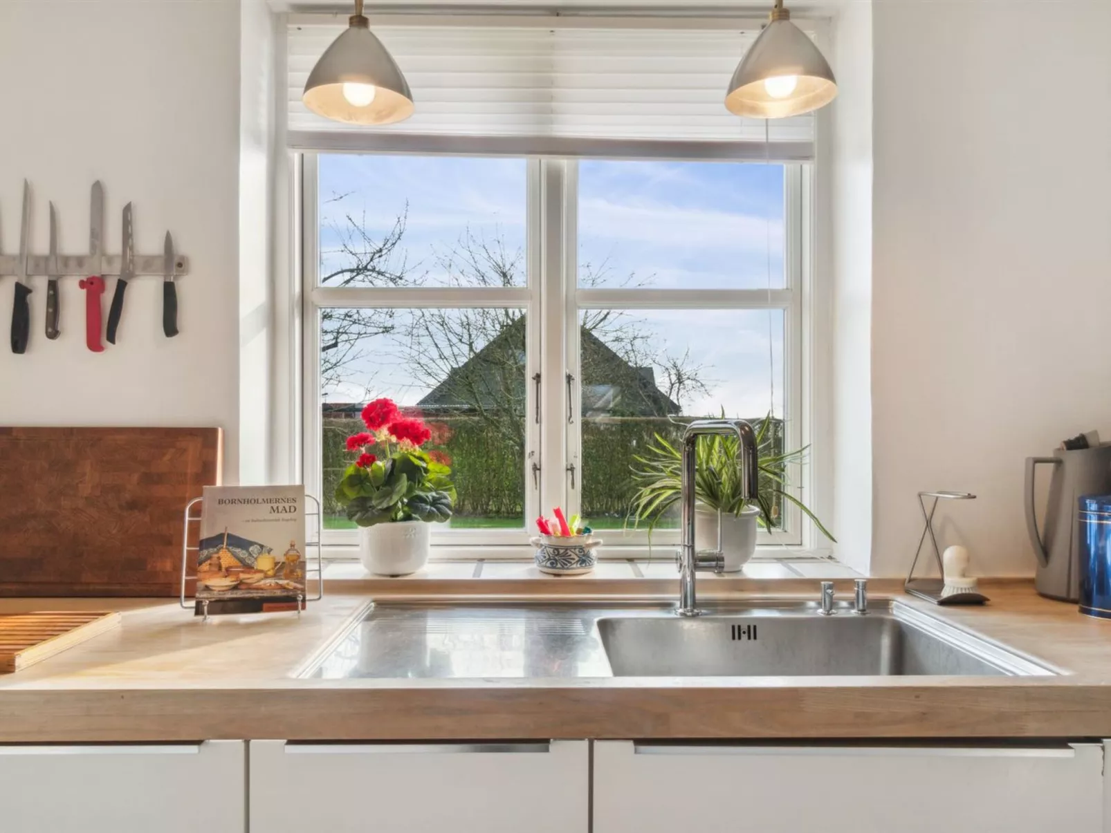 "Josie" - 700m from the sea-Dedans