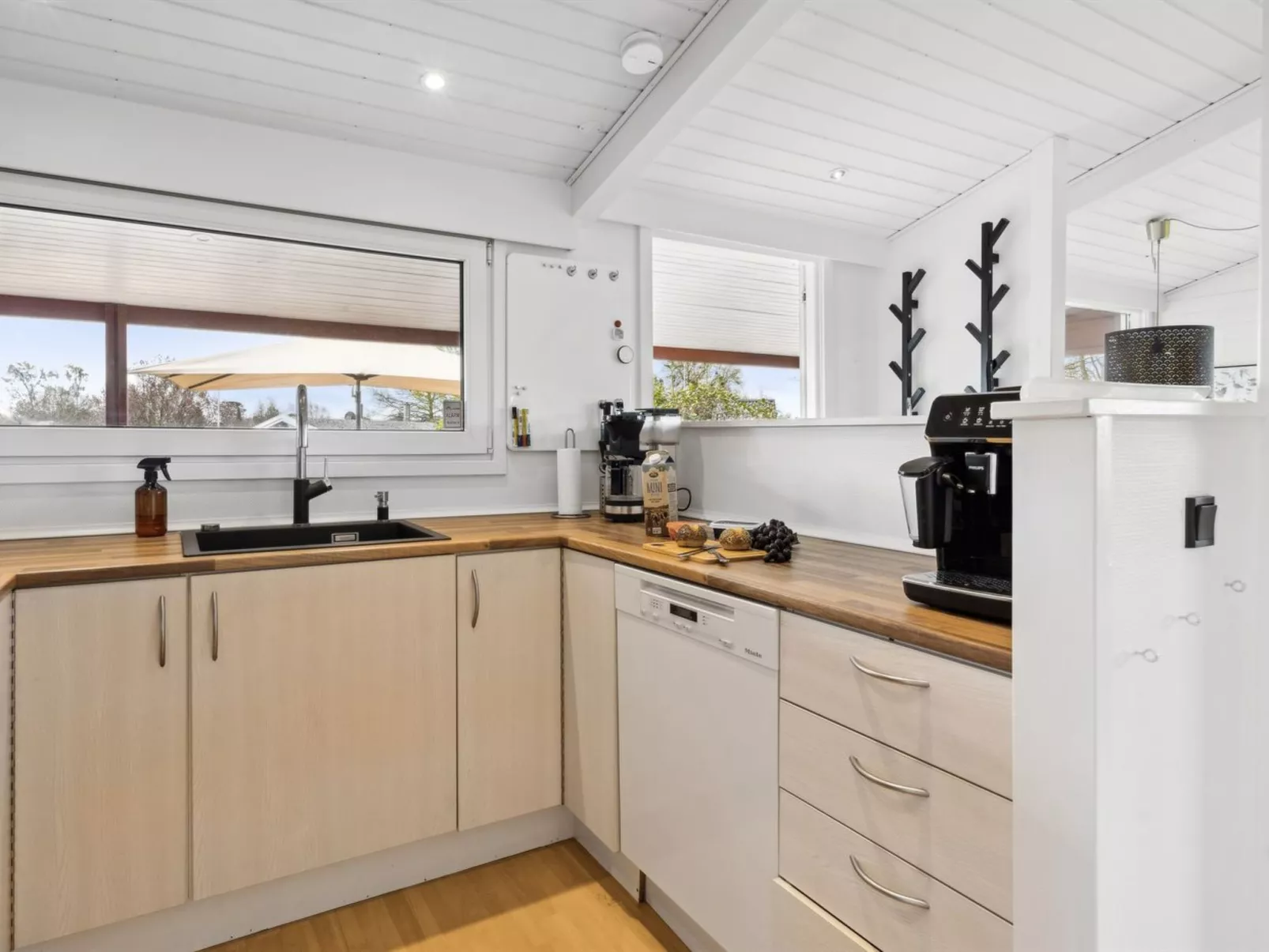 "Safina" - 100m from the sea-Inside