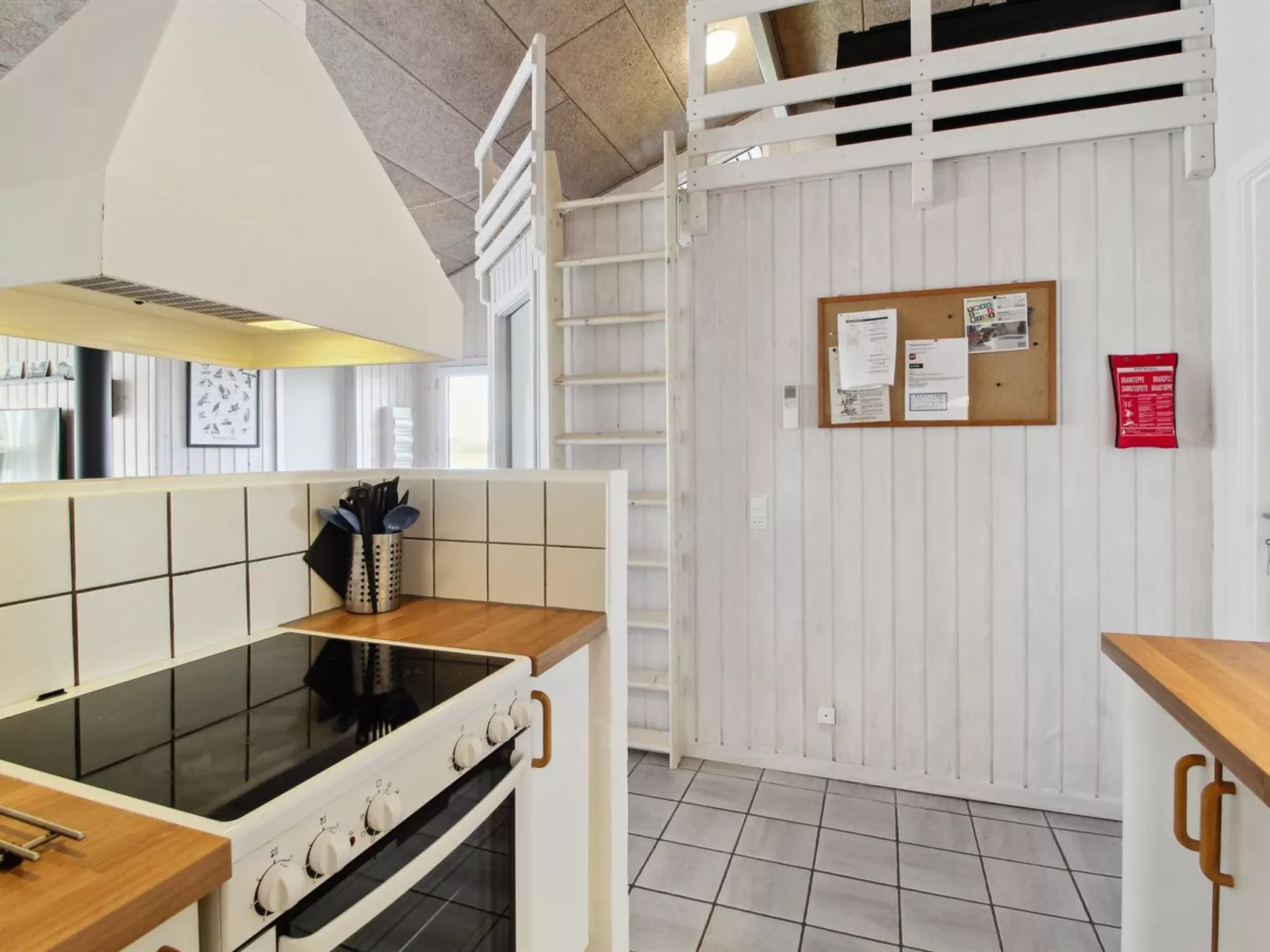 "Katharine" - 175m from the sea-Dedans