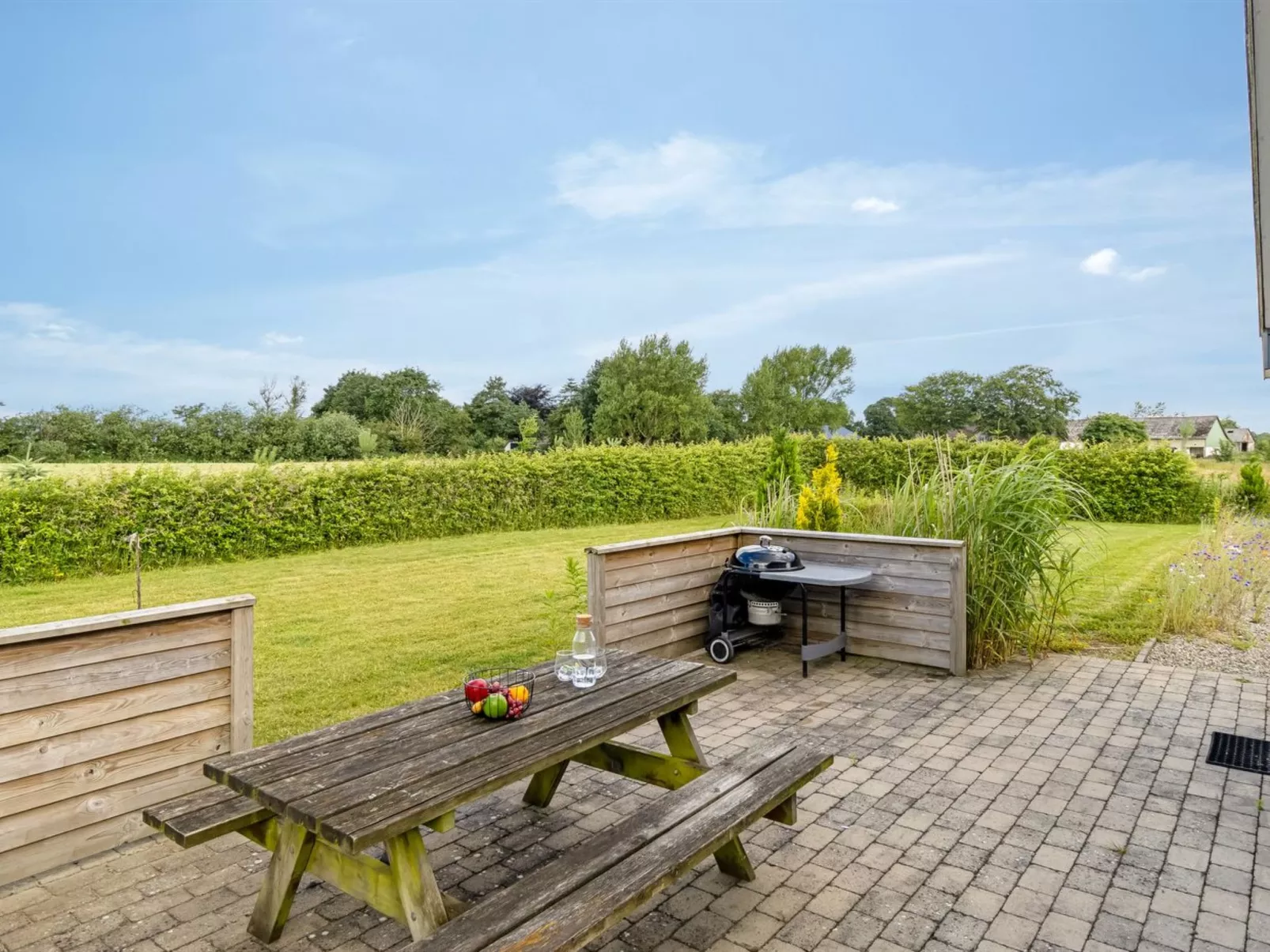 "Thrine" - 24km from the sea-Dehors