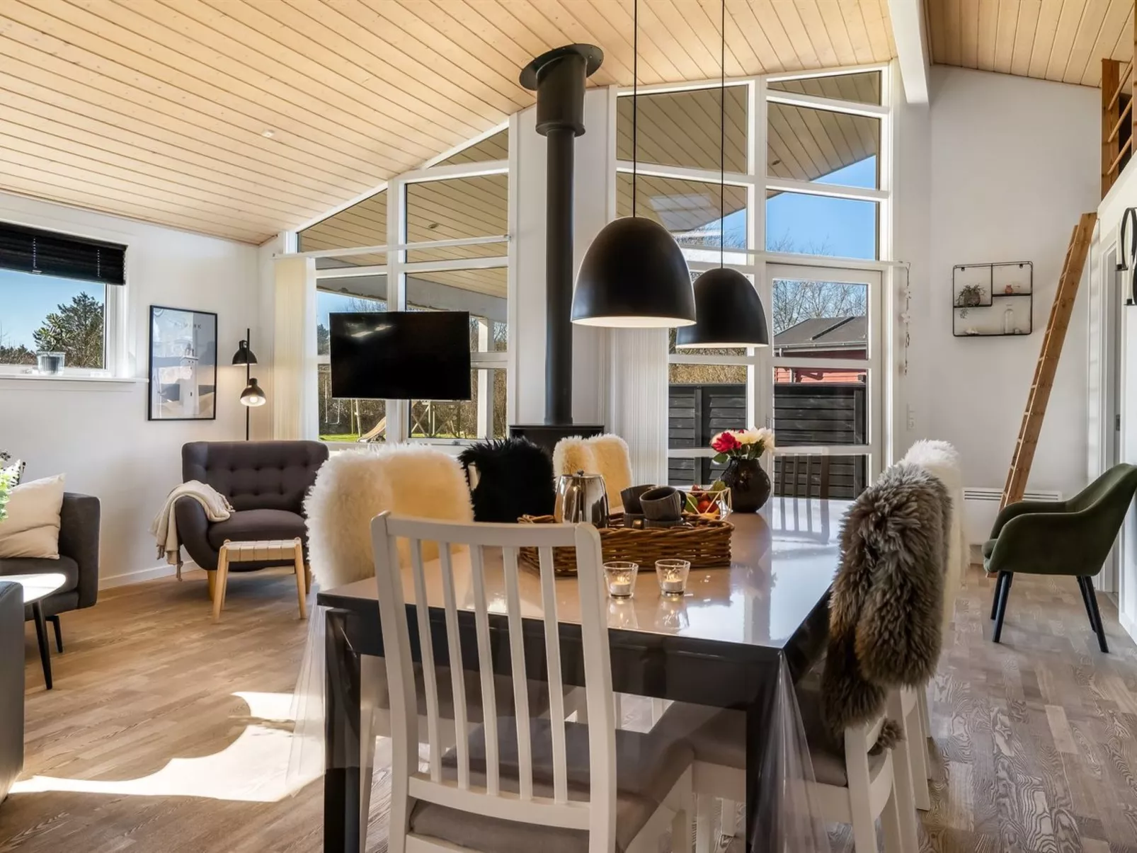 "Rudy" - 800m from the sea-Drinnen