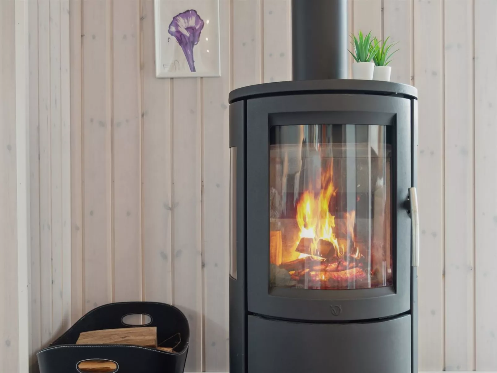 "Gyrid" - 150m from the sea-Inside