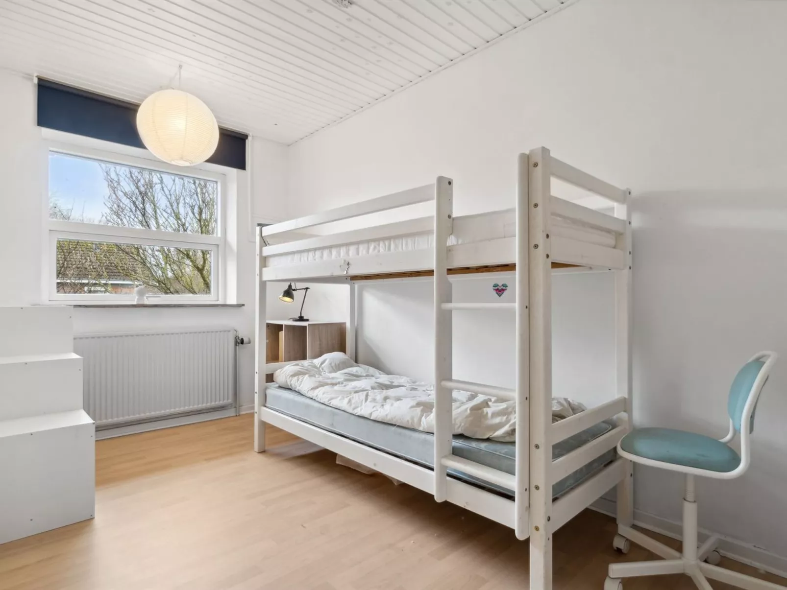 "Yrjö" - 1km from the sea-Inside