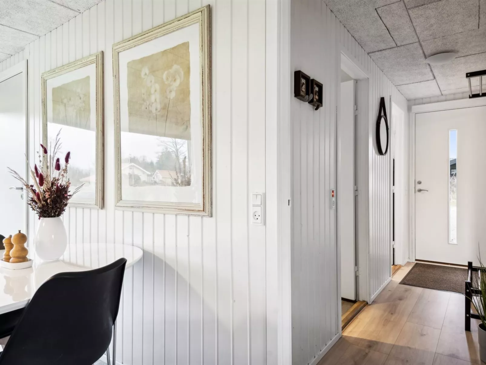 "Marielouise" -  from the sea-Drinnen