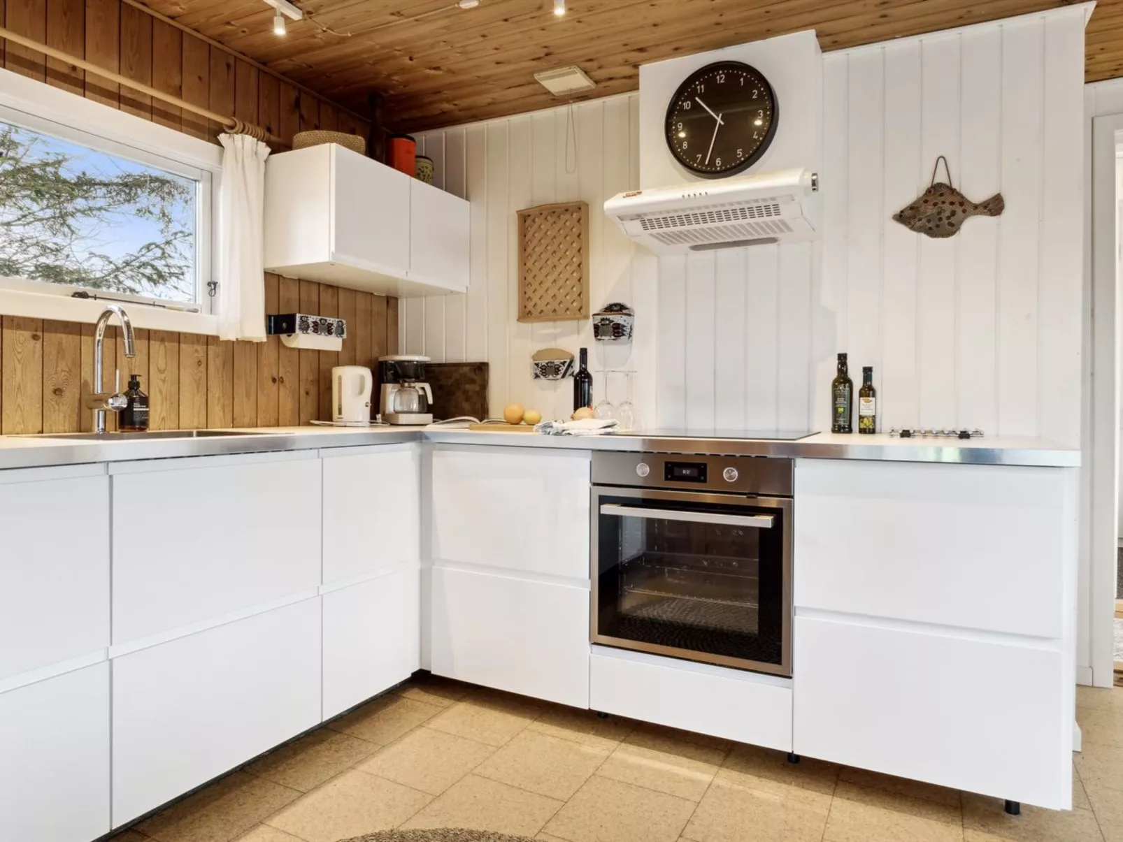 "Jukka" - 2km from the sea-Inside