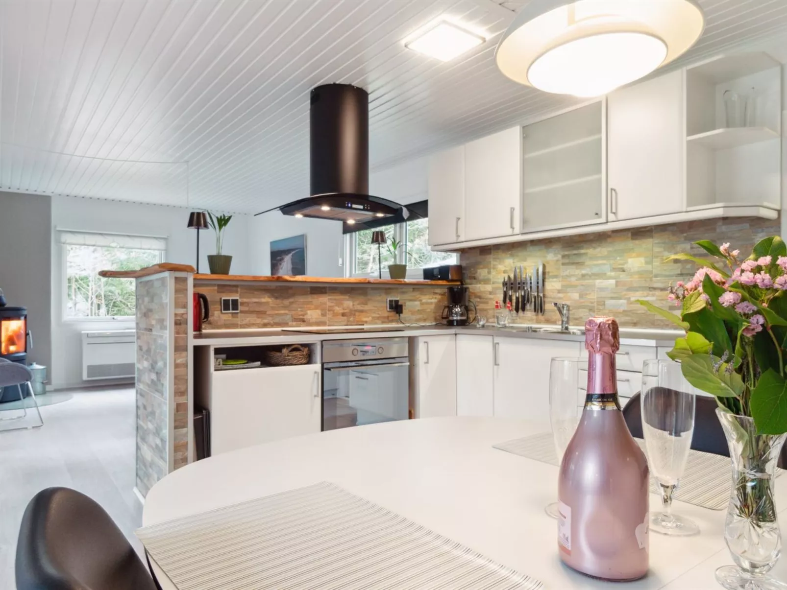 "Betti" - 700m from the sea-Dedans